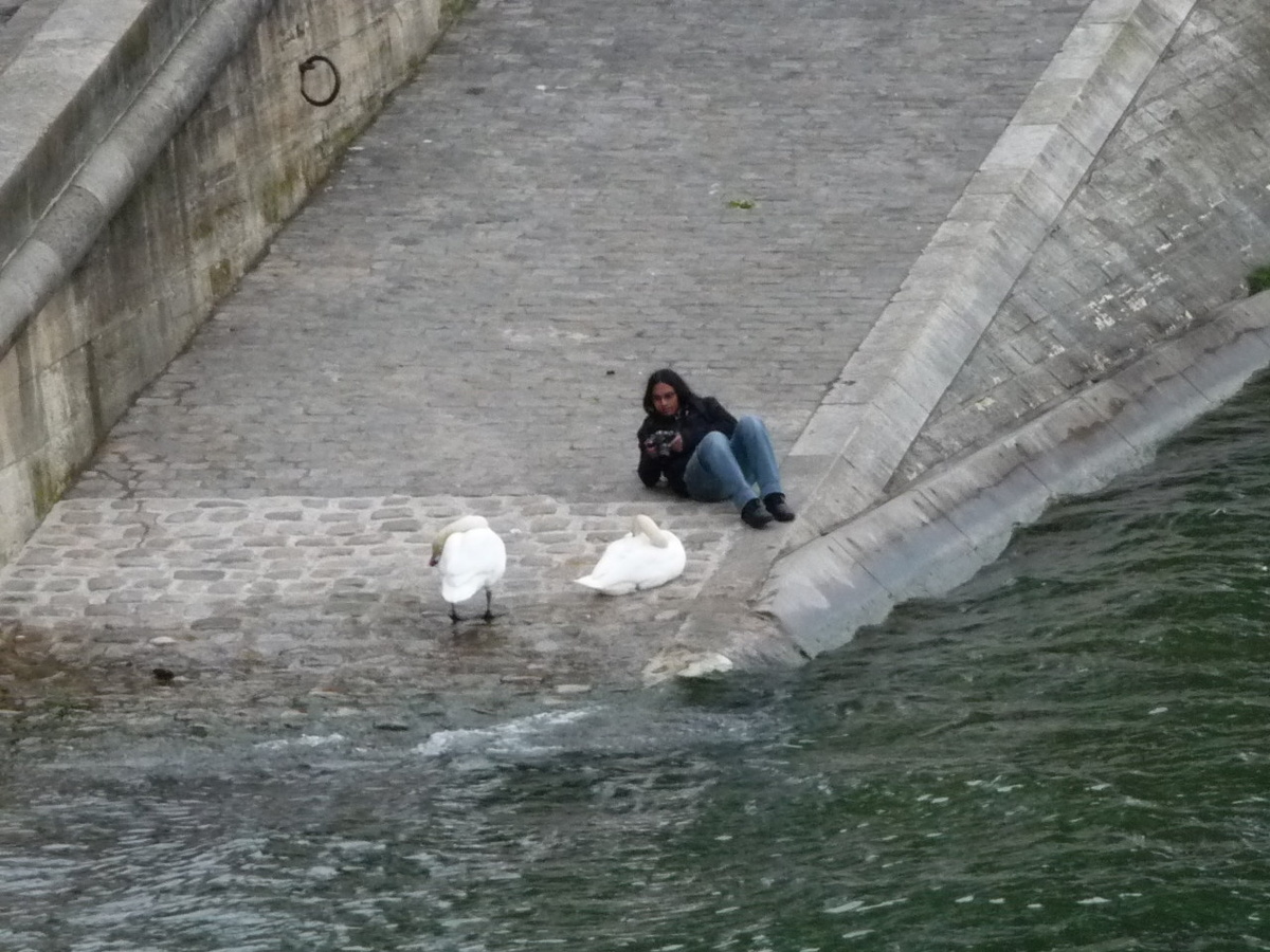 Фото автора. Женщины любуясь красотой, творят красоту.