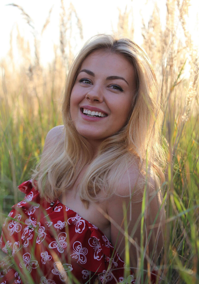 Родилась 13 февраля 1989г. В 2010г. окончила ВГИК (мастерская И. Ясуловича).