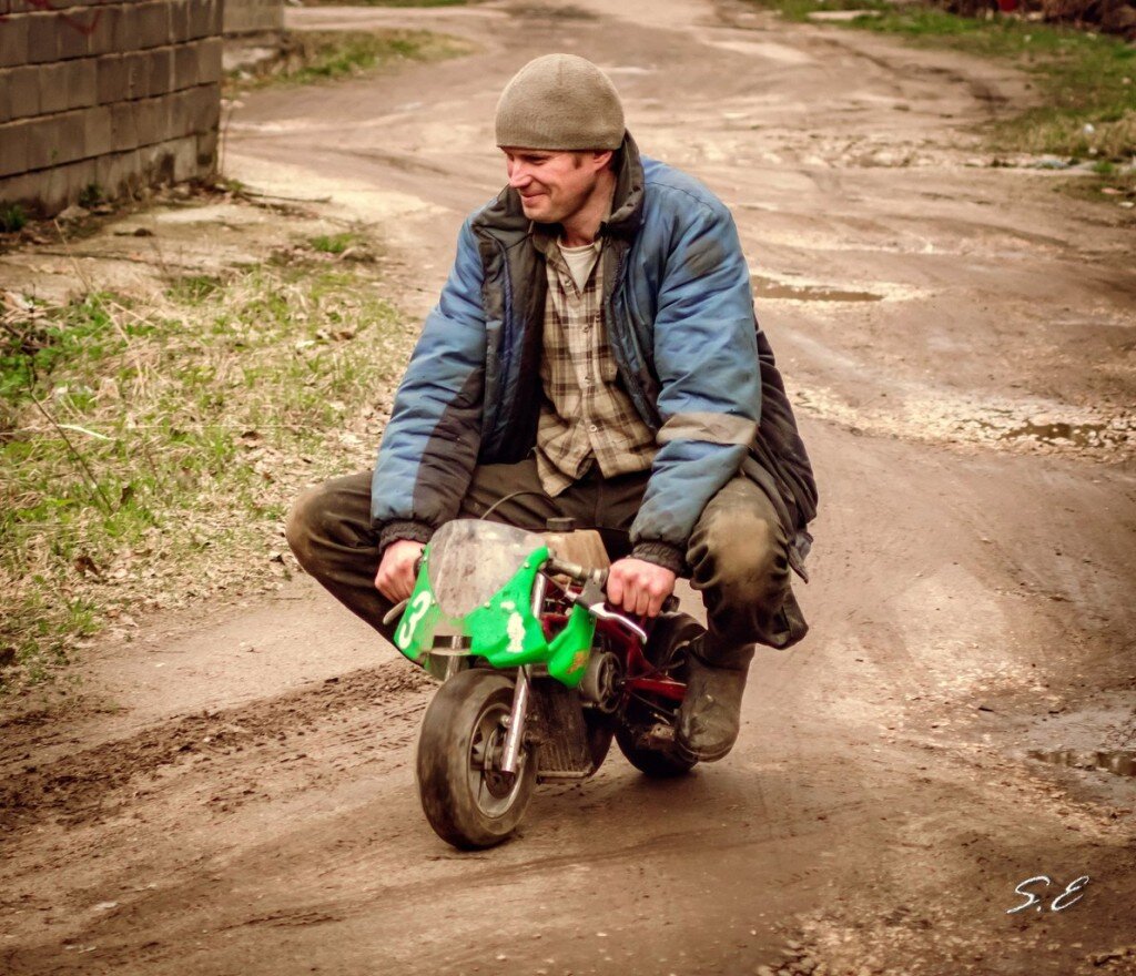 Приколы на мотоциклах в деревне