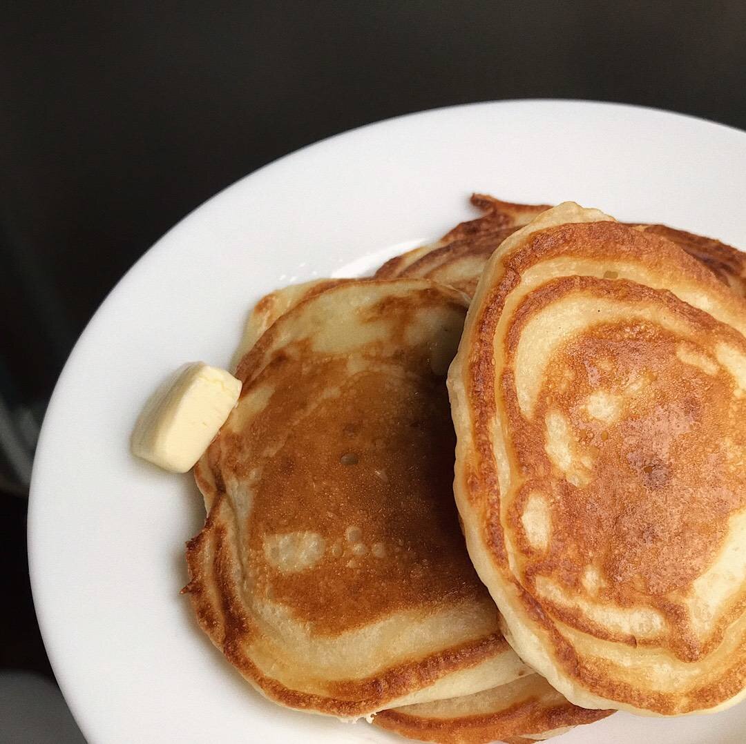 🥞 Дрожжевые оладушки / Крампеты | Овкусе.ру - Ежедневная готовка в  радость! Пошаговые рецепты с фото | Дзен