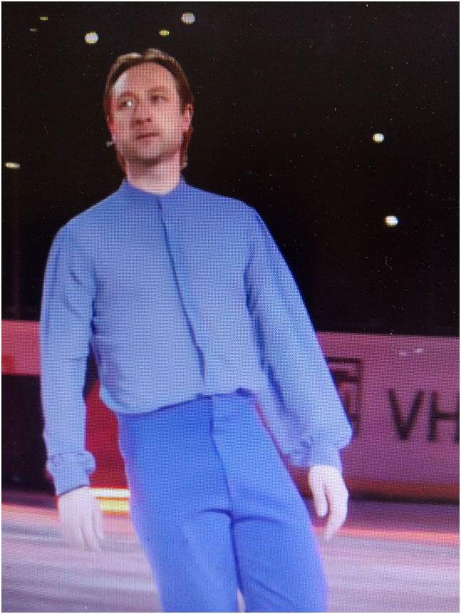 Евгений Плющенко.  Заслуженный мастер спорта России. Двукратный олимпийский чемпион (2006 года в одиночном катании, 2014 года в командных соревнованиях), двукратный серебряный призёр Олимпийских игр (2002 и 2010 годов), трёхкратный чемпион мира (2001, 2003, 2004), семикратный чемпион Европы (2000, 2001, 2003, 2005, 2006, 2010, 2012), четырёхкратный победитель финалов мировой серии Гран-при по фигурному катанию (1999/2000, 2000/2001, 2002/2003, 2004/2005), чемпион мира среди юниоров (1997) и десятикратный чемпион России. 