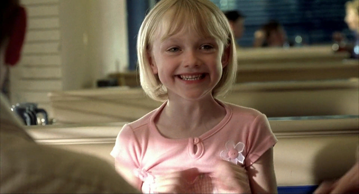 Emile has never been. Emile has never been. Саманта смит (актриса). Саманта пелл журналистка. Зои дойч и эллен пейдж.