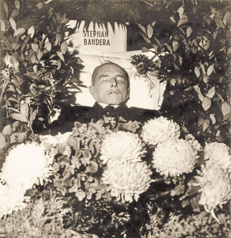 Степан бандера фото смерти