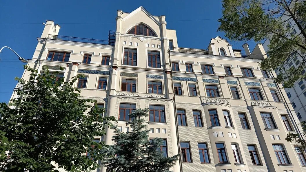 Фото "проклятого старья" где мучаются коренные жители.