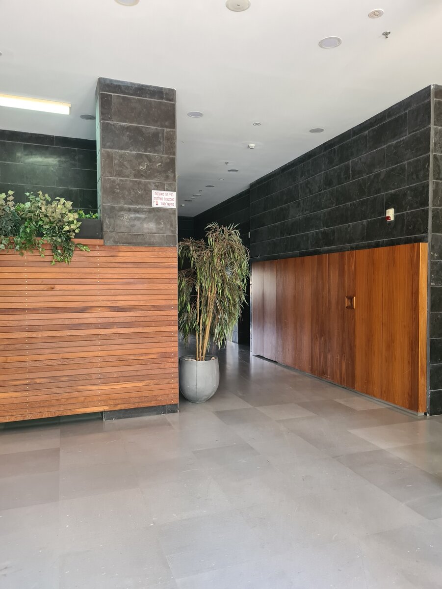 Опять лобби