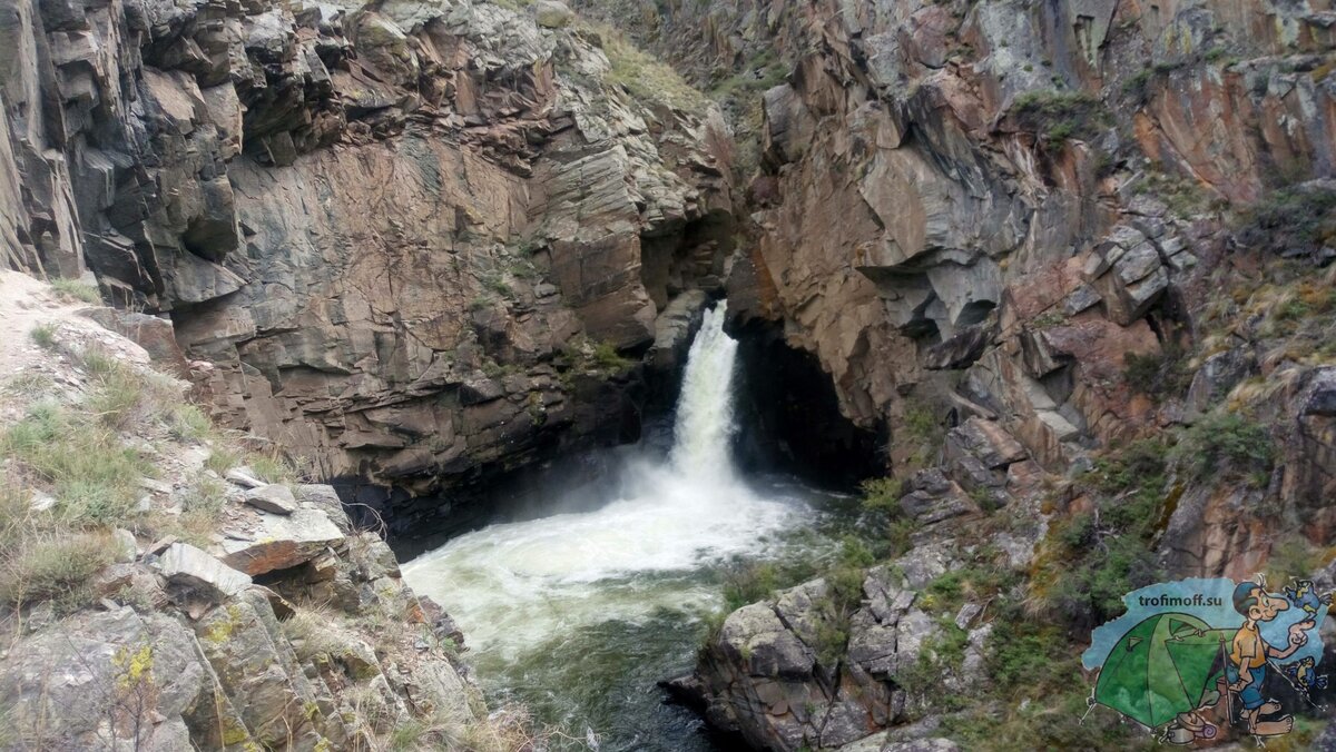 Верхний каскад водопада Куркуре