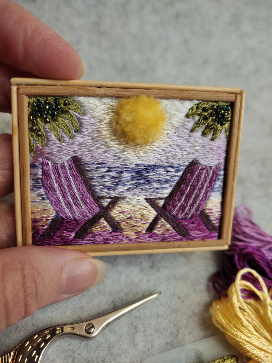 Брошь-картина автор Елены Мазуренко