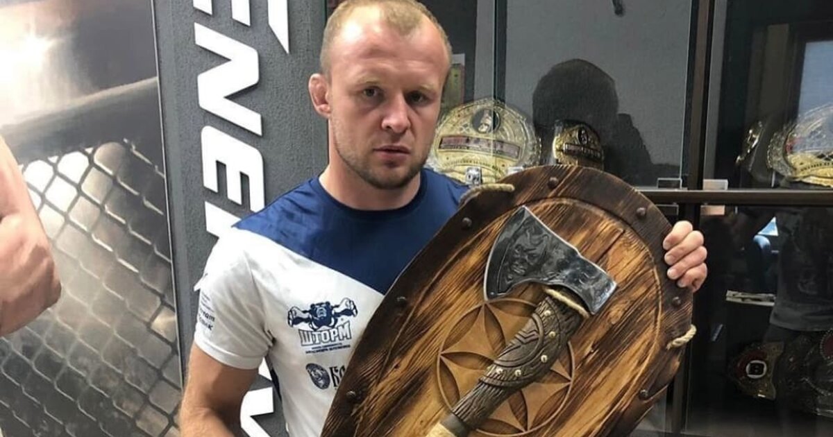 "Как известно на Руси, лучше Ваньку не беси". Александра тоже не бесите, а то схватит хардкор-топор. https://e1.am.phnx.pics/phnx/isport/10/10/34/1/1010341/image_main/3905aa372edc9b91a656e890a40b888a-resize_crop_1Xquality_100Xallow_enlarge_0Xw_1200Xh_630.jpg