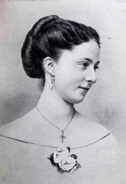 На снимке - княгиня Екатерина Долгорукая