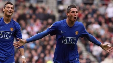 История футбола знает мало футболистов такого калибра, как Криштиану Роналду. Уже с 2008 года журналисты обязательно находили «нового» Криштиану, который казался не менее талантливым игроком. Каждый раз нас обманывали, но иногда истина оказывалась ближе к реальности. Вспомним же все обещания прошедших 10 лет.
