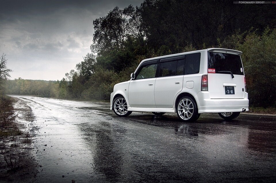 Toyota bB . Фотография взята с сервиса Яндекс Картинки 