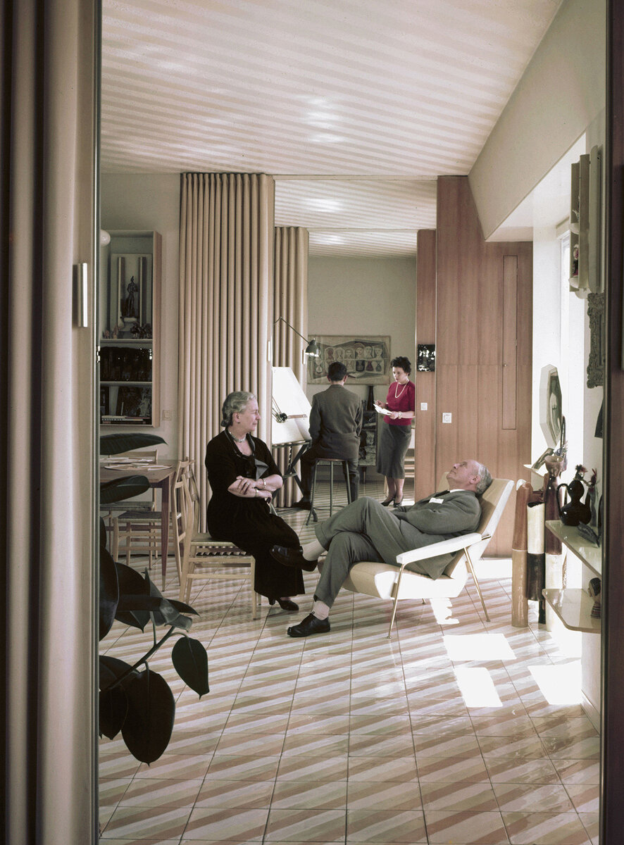 Joe Ponti and his wife Giulia Vimercati, apartment in Via Detsza 49, Milan, 1957. Gio Ponti Archives, Milan.