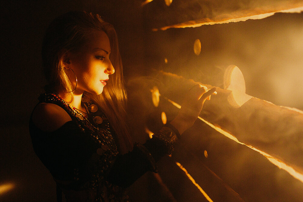 девушка эзотерика. Anahit hovhannisyan. сила женщины 25. сила женщины 25. девушка в розовом платье.