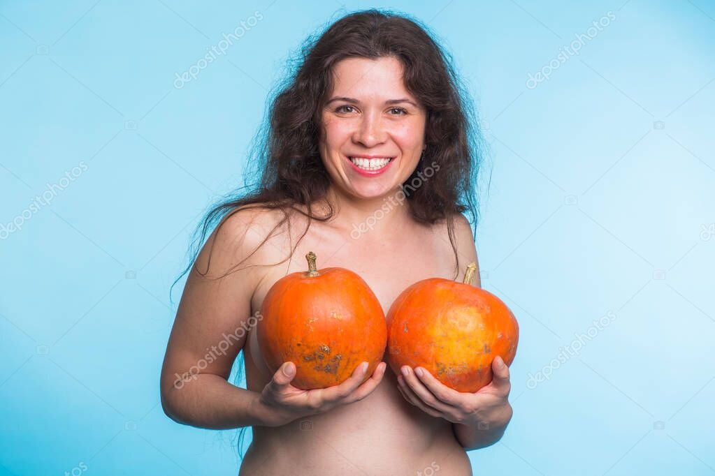 Уважаемые  женщины!  Написать  эту  статью,  меня  побудило  известие,  что  лучшая  подруга  дочери,  умерла  от рака  молочной  железы,  в  возрасте  44 лет.   Работа,  семья,  дети-думала,  что  эта  проблема  её  не  коснётся,  но  болезнь  не  прошла  мимо.  Жаль!    В  России,  каждый  год,  регистрируется более  50  тысяч  новых  случаев  развития  рака  молочной  железы.  Снижению  этого  показателя,  у  нас  в   стране,  препятствует  отсутствие  организованного  обследования  населения,  для  раннего  выявления  злокачественных  образований  молочной  железы.                                                                                                   Чаче  всего,  рак  молочной  железы,  начинает  развиваться  у  женщины  после  35  лет.                                  Причин,  развития  этого  заболевания,  довольно  много-  это  и  генетика( болезнь  у  близких  родственников),  бесплодие,  наличие  саркомы,  ожирение,  иммунодефицит,курение,  химические  яды,  нарушение  питания,  и  другие  факторы.             