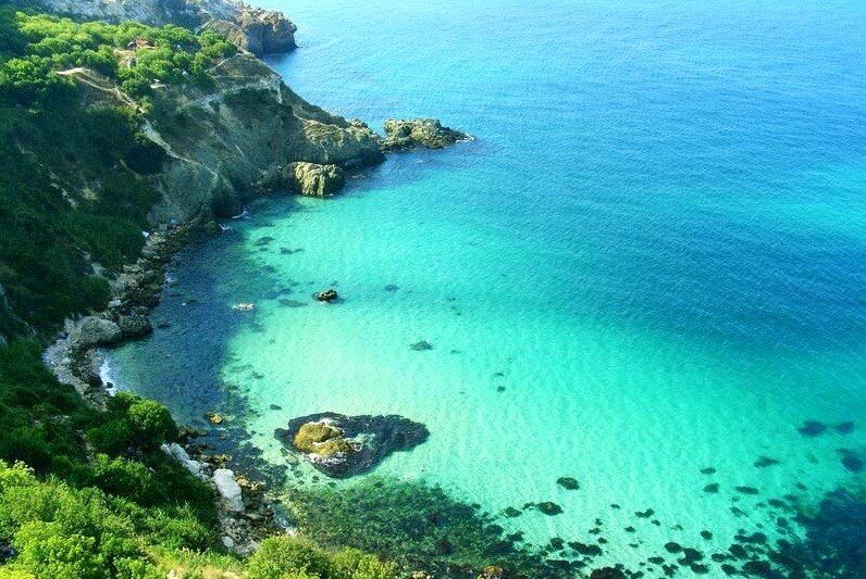 Пляж "Баунти" - один из излюбленных пляжей Севастопольцев. 