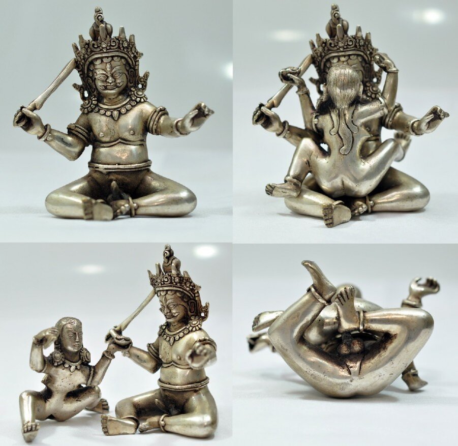 Серебряный Тибетский Будда, иногда и он не обходится без сексуального наслаждения. 