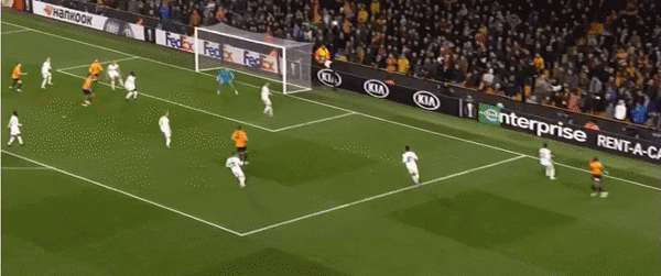 Гол Хименеса и сдержанное празднование. 1-0