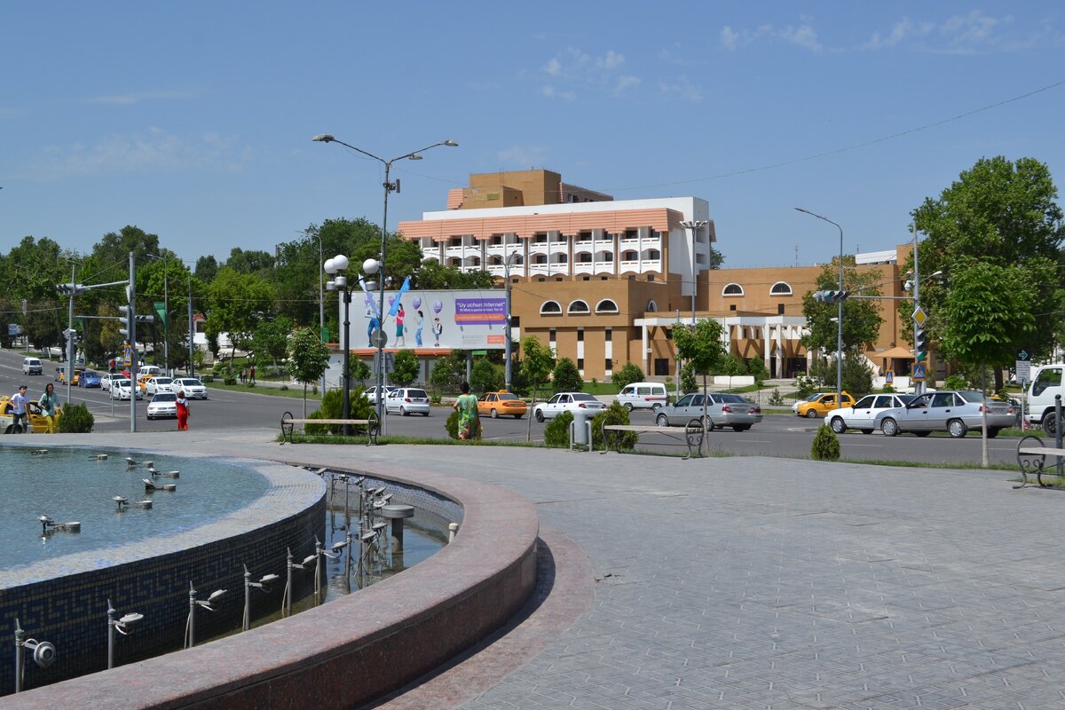 На дорогах Узбекистана 90% авто это местные ДЭУ