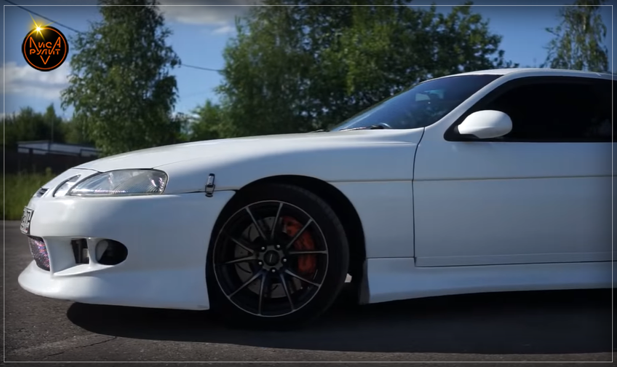 Лиса Рулит. Toyota Soarer морда, сбоку и сзади