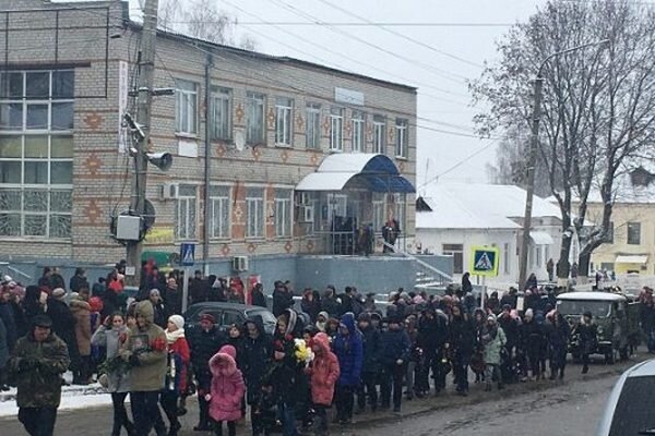Что произошло в брянске вчера и сегодня. ЧП В Сураже Брянской области. ЧП 22.10.22 В Сураже Брянской области. Похороны подростков в Сураже. Сураж Брянск.