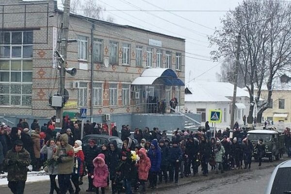 ЧП В Сураже Брянской области. ЧП 22.10.22 В Сураже Брянской области. Похороны подростков в Сураже. Сураж Брянск.