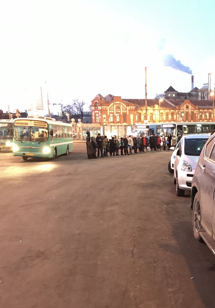 Площадь Семеновская