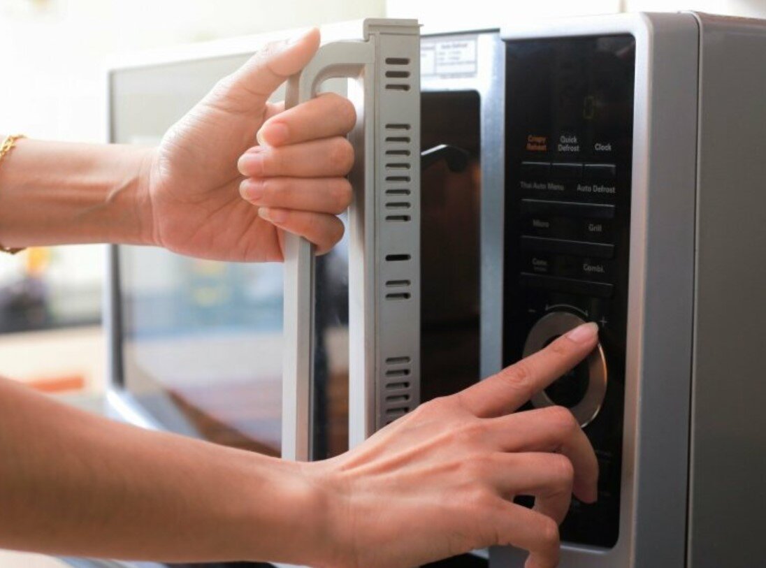Микроволновка ©  Shutterstock