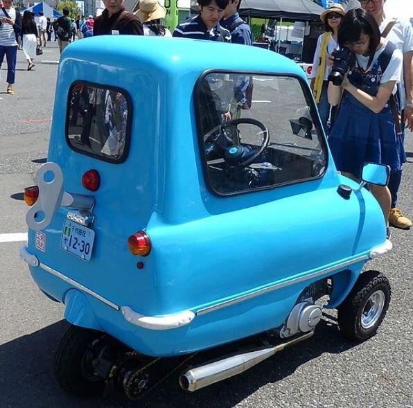 Peel P50. Годы выпуска - 1962-1965. Построено около 47 штук. Рабочий объём - 49 куб.см. Мощность - 4,2 л.с.