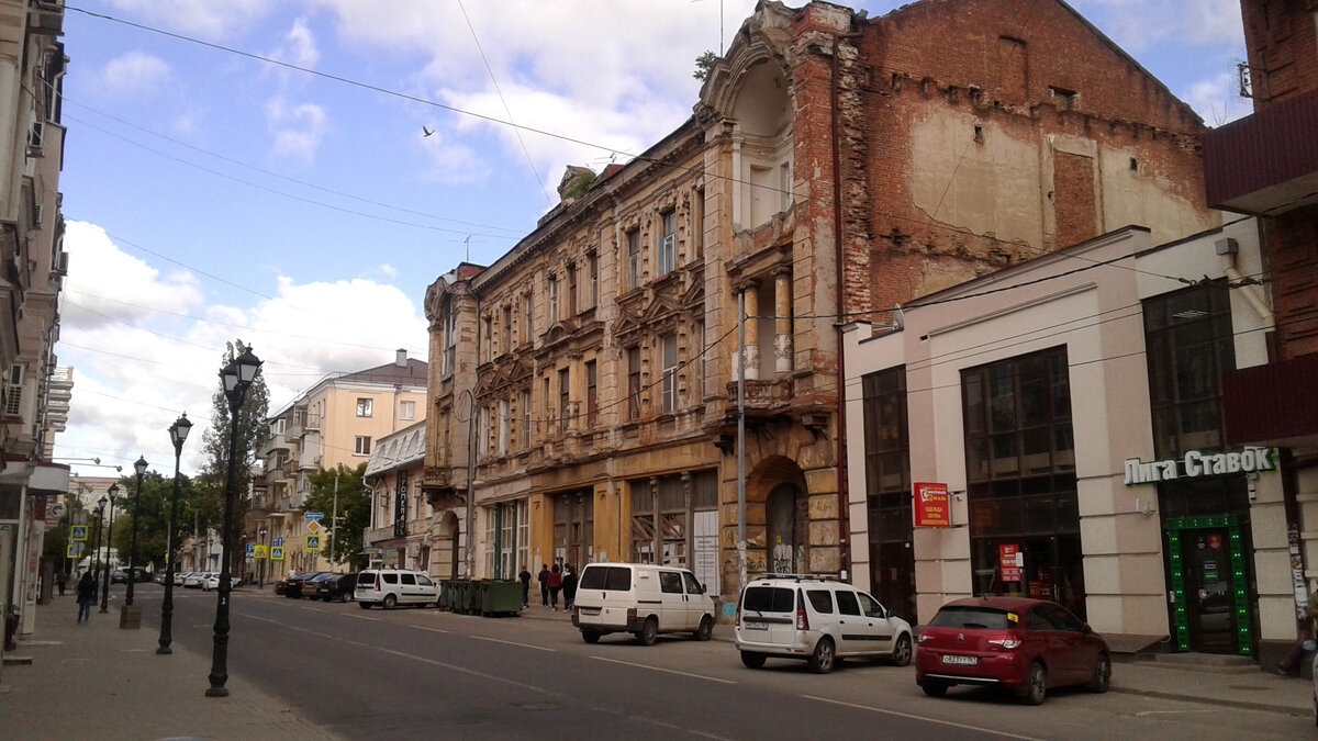 Фото Марка Захарова. Дом, где отец Федор брал справку об адресе инженера Брунса.