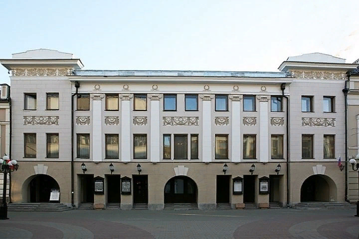 Казанский академический театр казань имени качалова. Казанский театр им. в.и. Качалова. Качаловский театр Казань. Русский драматический театр Казань. Казань Баумана театр Качалова.