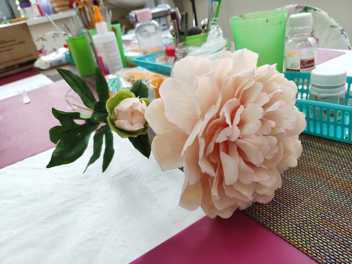  Пион из холодного фарфора. Фото из личного архива