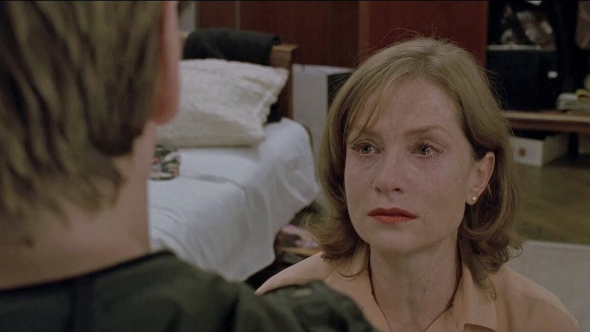 Кадр из фильма "Пианистка"