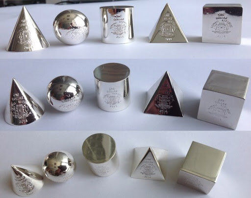 В 2008 году в страны выпустили монеты, посвященные геометрическим фигурам. Фото: музей денег