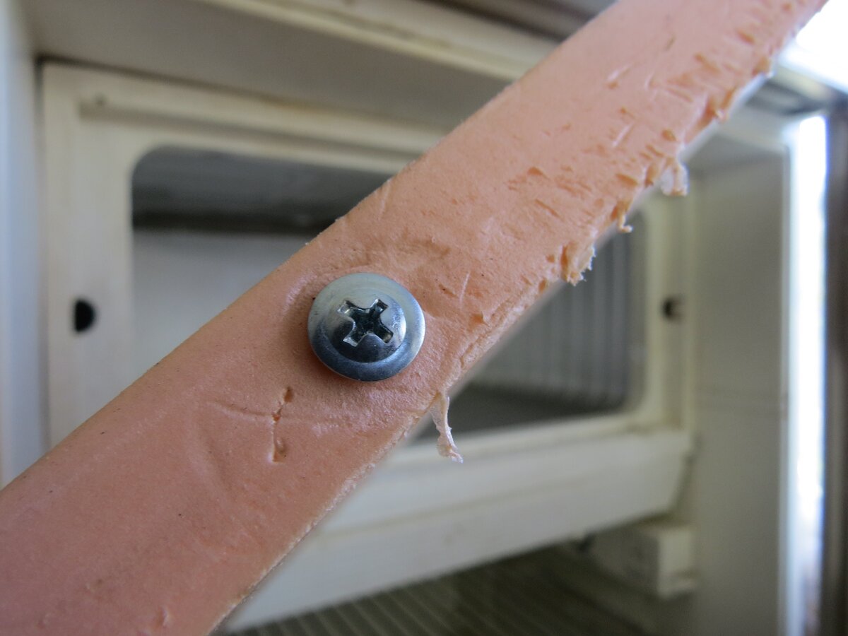 Безвыходных ситуаций не бывает! В морозилке сломалась пластиковая ...