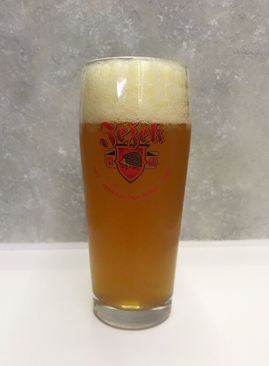 Last Resort от Coven Brewery в бокале Ježek