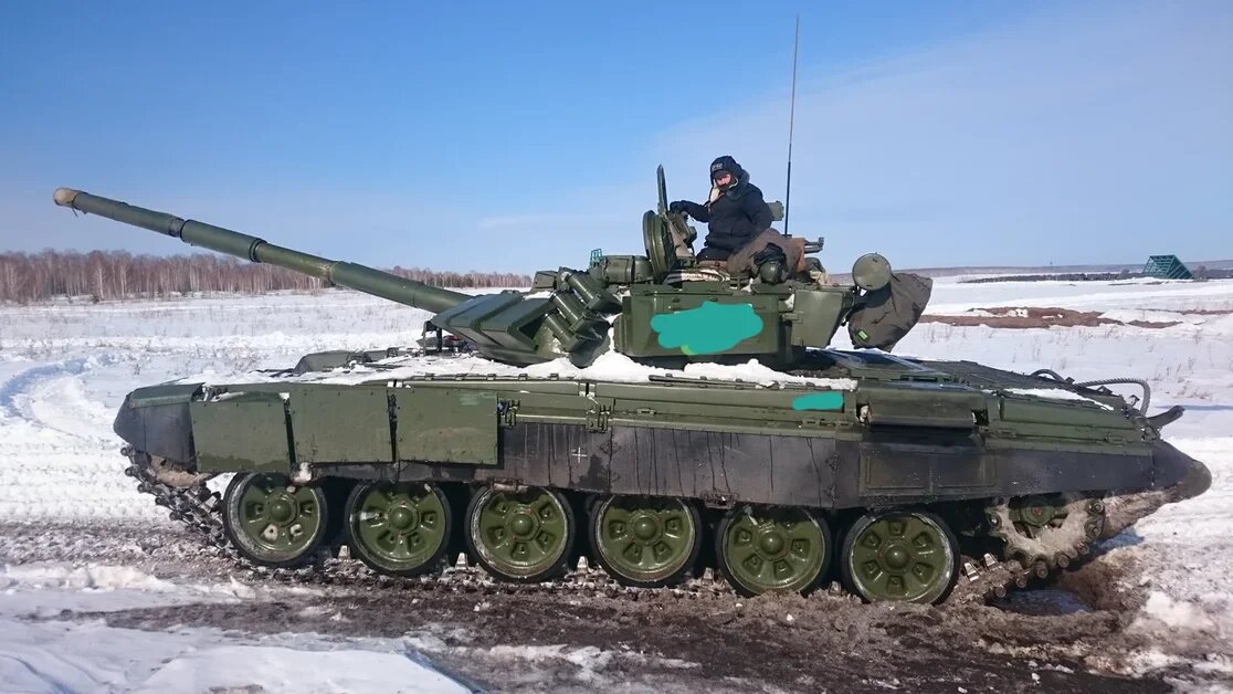 Знакомство с комбатом и в последствии с командиром полка прошло почти гладко, за исключением того, что в место слов "представляюсь по случаю..