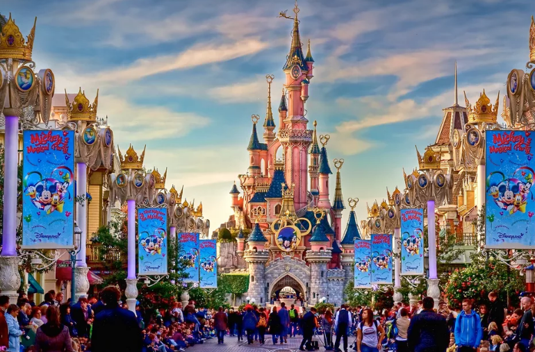 32 км в гектарах. площадь земельного участка в гектарах. сколько километров в гектаре. сколько квадратных метров в 1 га таблица. участок в 1 гектар земли.