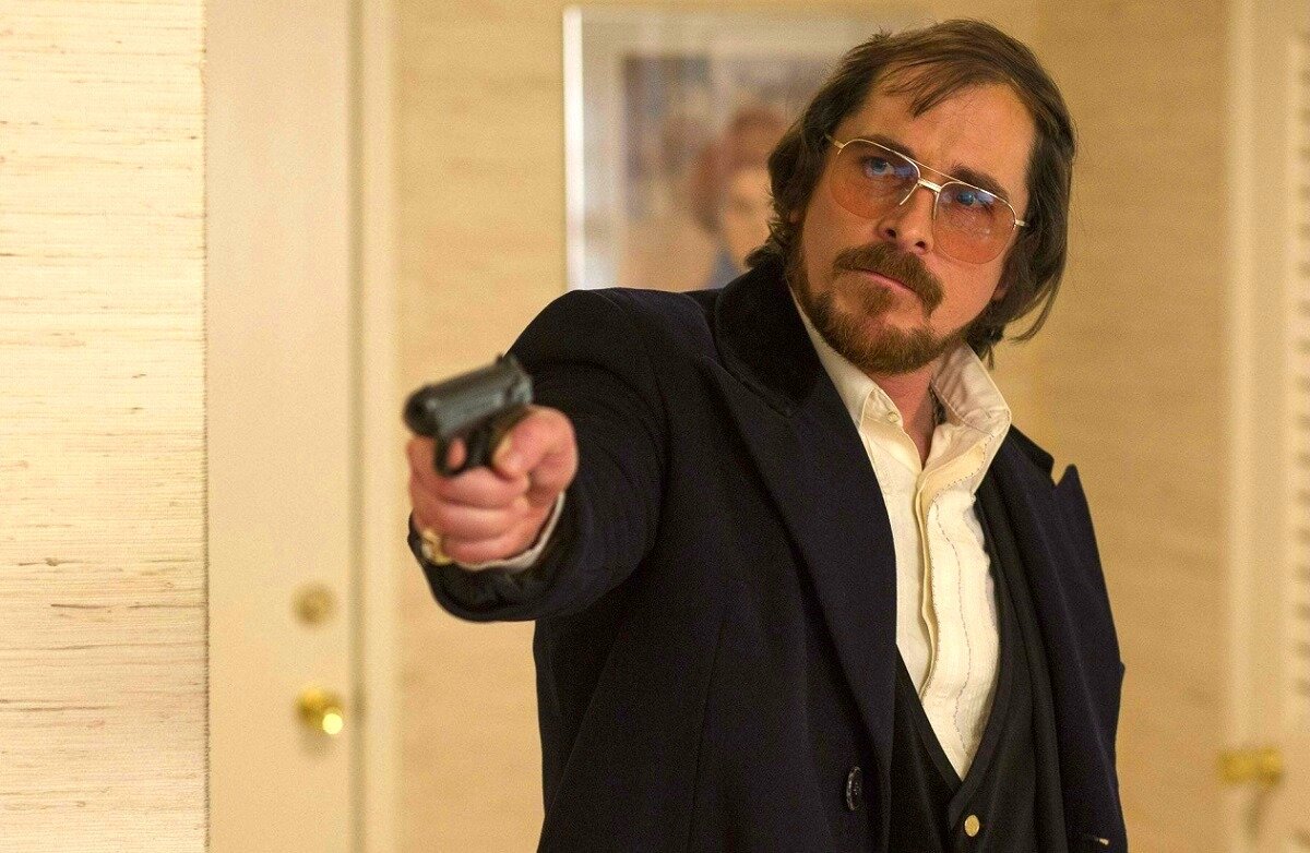 Не всяк тот Джеймс Бонд, кто носит в кармане "вальтер ППК". 