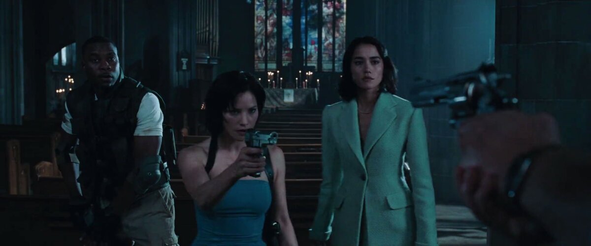 Resident Evil: Apocalypse (2004)
