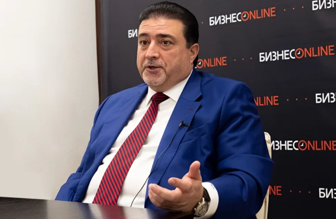 «соллерс» адиль ширинов. Ширинов адиль шамиль оглы. Гендиректор уаза адиль ширинов. Адиль ширинов. Адиль ширинов, директор уаза.