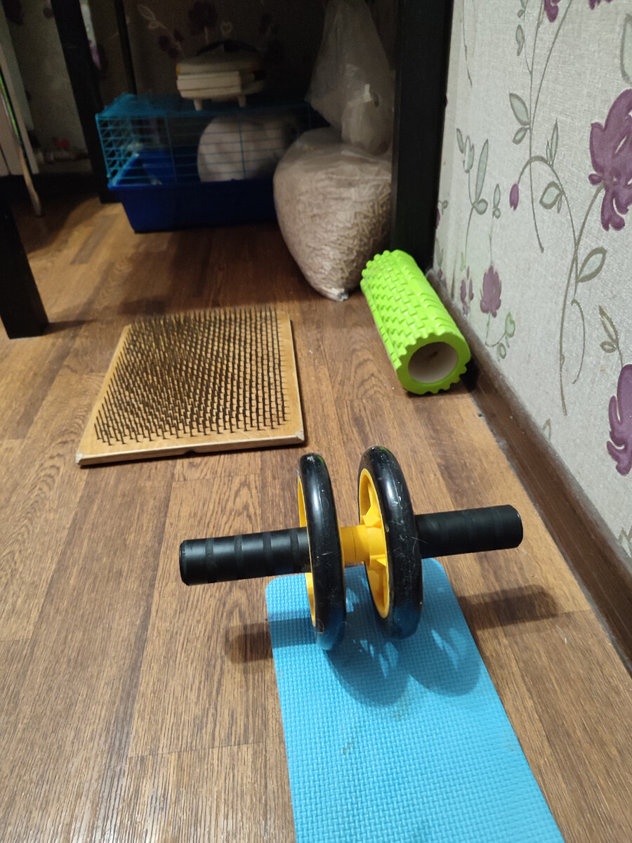 Утренняя зарядка, физические упражнения, растяжка и стояние на гвоздях! 