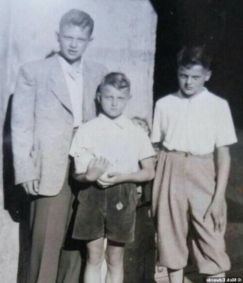 Дети Адольфа Эйхмана. Клаус (слева), Дитер (в центре), Хорст (справа)