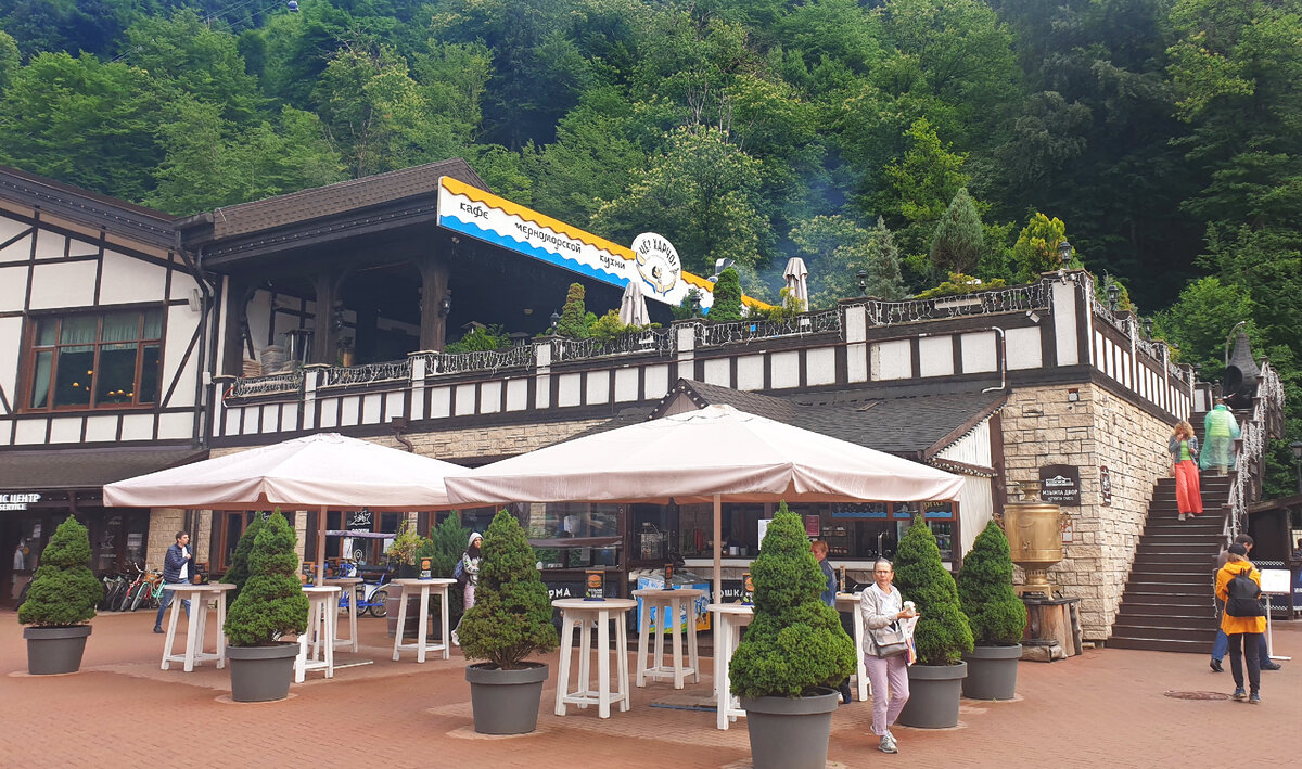 Вид с улицы