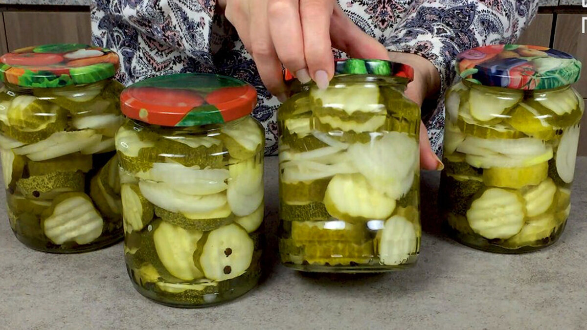 Переросшие огурцы. Маринад для огурцов на зиму. Тещины язычки из переросших огурцов на зиму. Огурцы переростки.