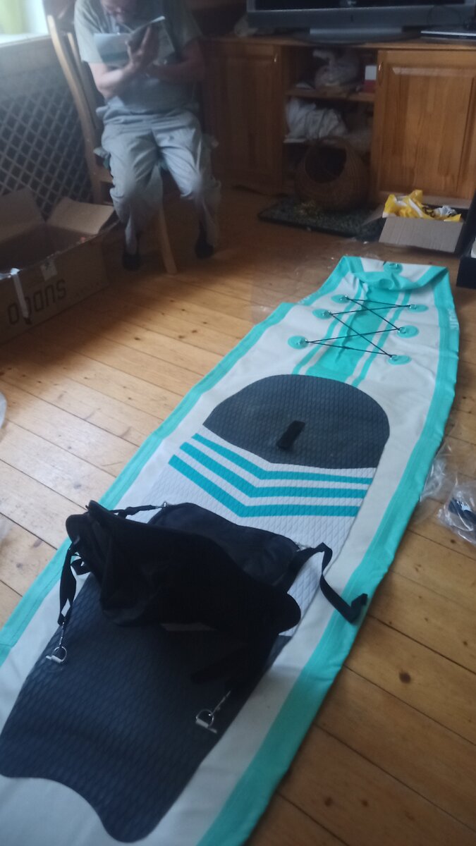 А вот такой он в сдутом виде.