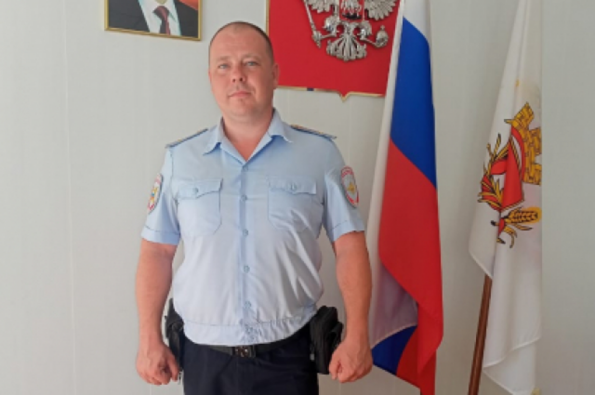    Под Воронежем участковый спас из болота пенсионерку-инвалида
