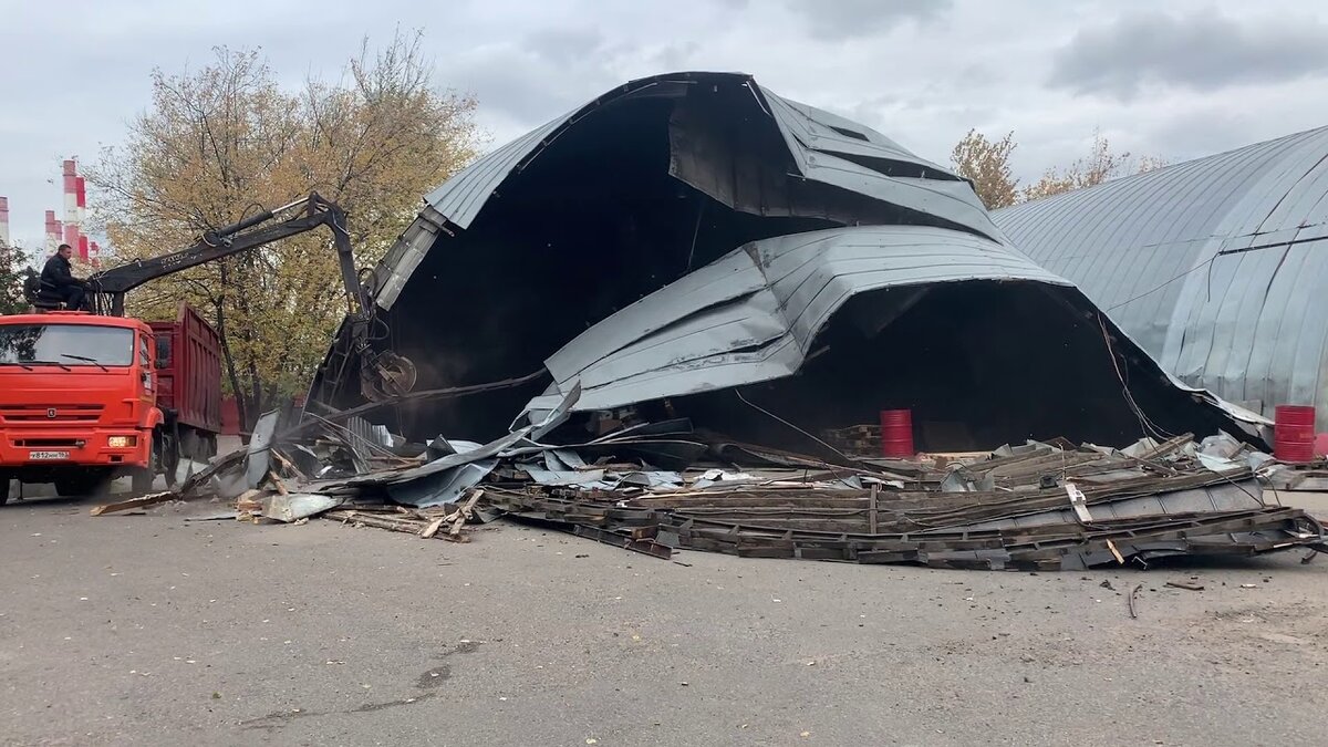 Снос ангара от Ломсталь