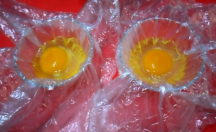 Необычный завтрак из обычных яиц за 10 минут - яйца пашот в пакете