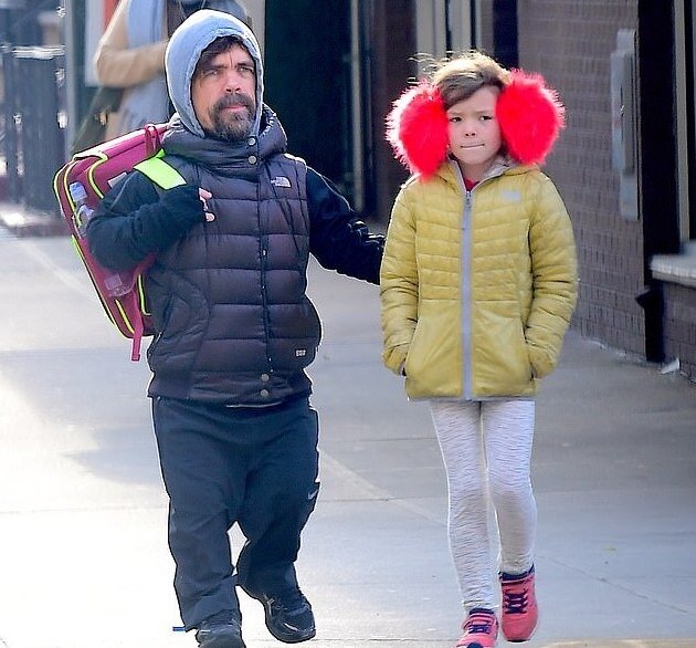 Актер Питер Динклейдж с дочерью / Фото: SplashNews