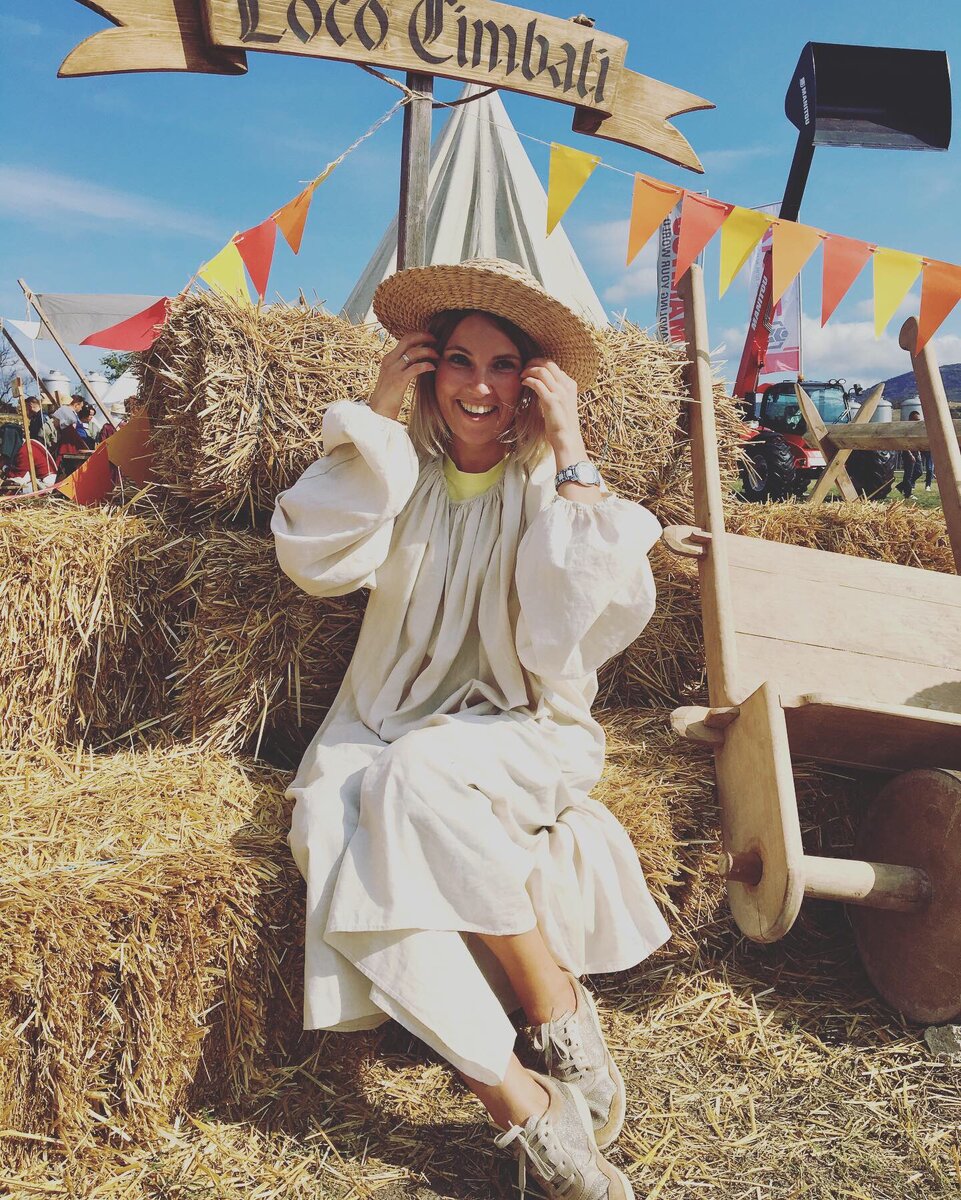 А мне нравится... И почему раньше не носила шляпы?